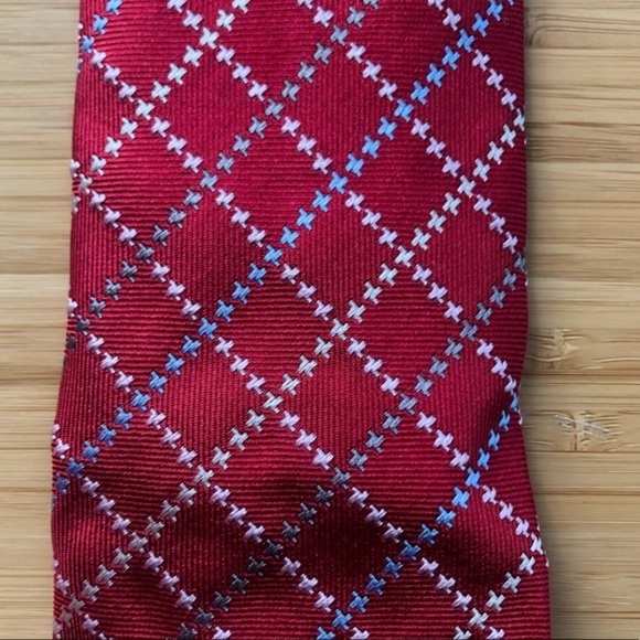 Jos. A. Bank Signature Silk Tie Red/Blue - Picture 6 of 7